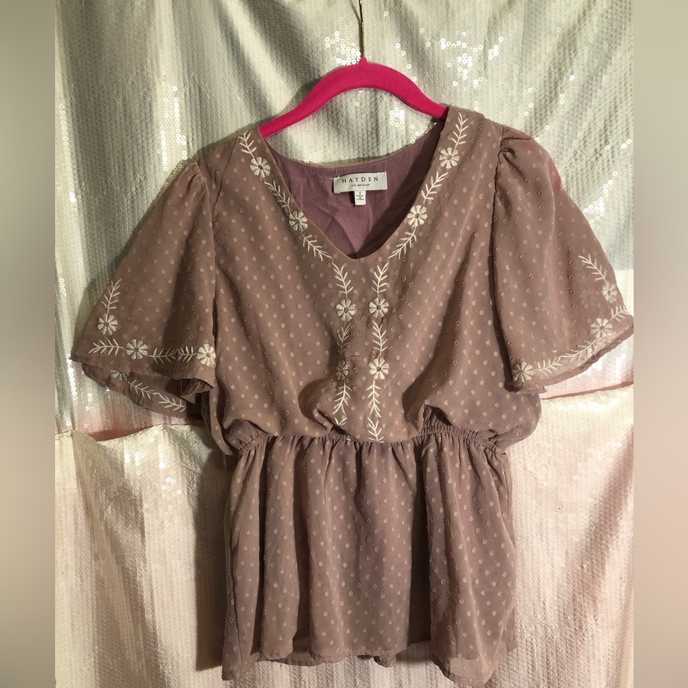 Hayden shirt size small